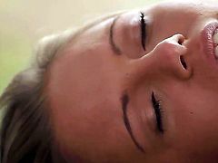 There is a long list of reasons why blonde angel Vanda Lust is so popular lately. She has a killer body and loves to take hard long boners deep up her snatch.