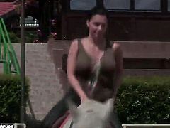 This time you can see gorgeous brunette pornstar Aletta Ocean as she is riding a horse. She is so sexy, that there is no need for her to get naked sometimes.