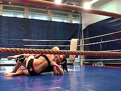 Two aggressive chicks Angel Rivas and Niky Goldfight at the ring being naked. They scream, kick hard, sometimes they touche the erogenous zones to get pleasure fighting. Enjoy!