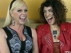 Bianca Stone and Joanna Jet are having some good time together. The tranny strokes the bitch's body and then fucks her twat in missionary position.