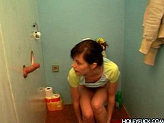 She was pissing in the restroom when she noticed that rigid cock sticking out of the wall. So she decided to try it out. Dude, that babe is unstoppable! Press play and enjoy the action!