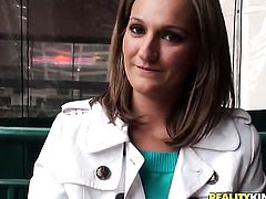 Blonde Hollie Monroe does her best to make horny guy Voodoo cum after suckjob