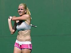 Agnieszka Radwanska hot as hell at practice