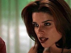 Denise Richards & Neve Campbell - Wild Things