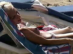 Beach voyeur clip #1