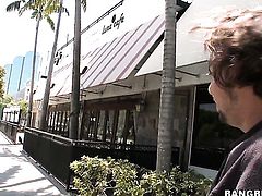Carina Devoe with phat booty shows her love for giving handjob