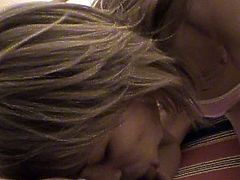 Amateur blonde pleasing her guy