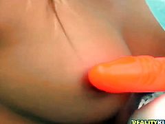 Blonde gets satisfaction using nothing but her dildo