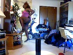 CROSS-DRESSING AND LOVIN IT