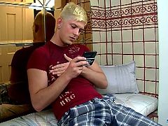 Self Sucking Bfs brings you an awesome free porn video where you can see the horny blonde twink Austin Lucas as he plays with his hard cock while assuming very hot poses.