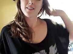 Cammie Fox finds man hot and takes his hard tool