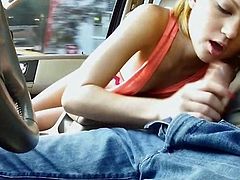 Teen girl fucked in the backseat