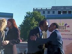 GFEST Kissing in Trafalgar Square