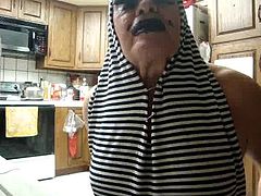 Sexy makeup for Lynda S