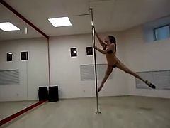perfect pole dance in training
