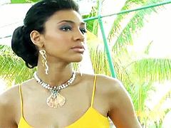 Cassie Melinda is an ebony bombshell. She is posing by the beach in sexy bikini and other sexy clothes ass well. Her body looks great no matter what she wears.