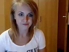 Young girl dancing naked on cam