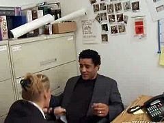VideosZ brings you a hell of a free porn video where you can see how the vicious blonde office slut Chelsea Zinn gives great head while assuming very naughty poses.