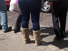 Un deliciosos culo en leggins