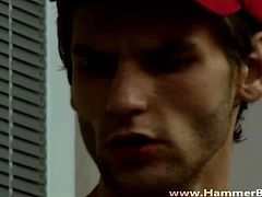 HammerBoys brings you a hell of a free Simon Tanner masturbates and fingers his ass while assuming some very interesting poses in this breathtaking free porn video.