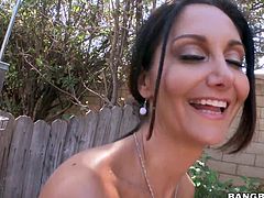French hottie Ava is outside and rubbing oil all over her lovely body. Her big tits and puffy pussy lips are so shiny. The dirty milf shows off her ass and washes her sexy body with soap. Look at how sexy and slippery she is.