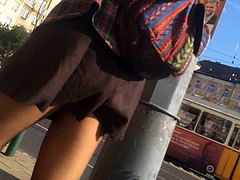 UPSKIRT