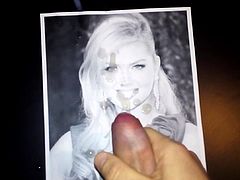 Tribute Kate Upton