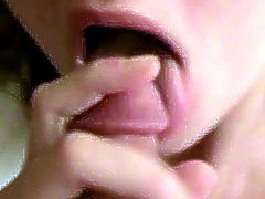 She gets a cumshot in her mouth