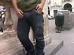 str8 men working his bulge public