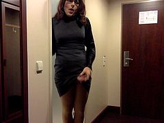 Tranny masturbation in office dress