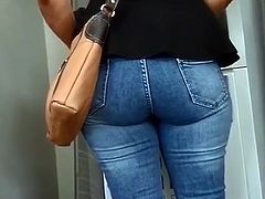 PHAT ASS AT THE ATM