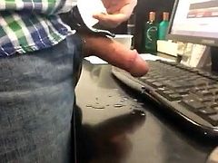 Str8 cumming at the front desk at work