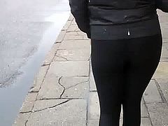 Cum on sexy girl ass in public (better quality)