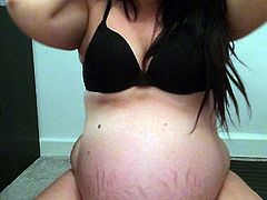 http://img4.xxxcdn.net/09/ty/kw_pregnant_masturbation.jpg