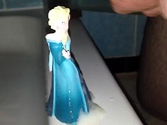 Elsa Figur Cumshot
