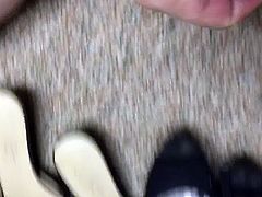 Huge cumshot in Gina's sexy high heels