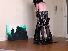 Miss Sultrybelle whips a female sub