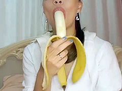 Banana deep throat