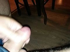 Masturb under table in bar ...