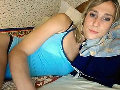 Hot Tgirl live show naked in bed