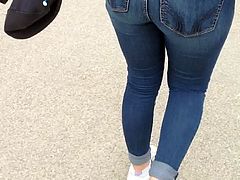 Nice fat ass in tight jeans