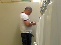 uncut daddy dick peeing again