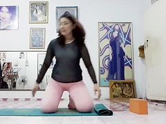 Tight Yoga pant1