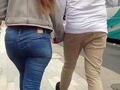 Big ass on tight jeans, culoazo sexy