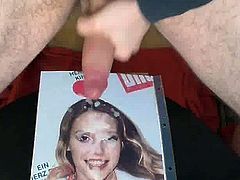 lina larissa strahl tribute