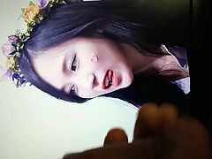 TWICE Mina cum tribute