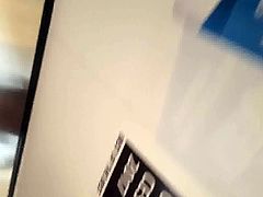 bajo faldas hilo