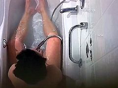 Wife masturbade in bath