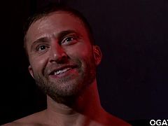 JR Bronson dominated by a well-built guy