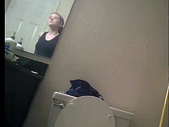 my key chain camera capture young girl pissing